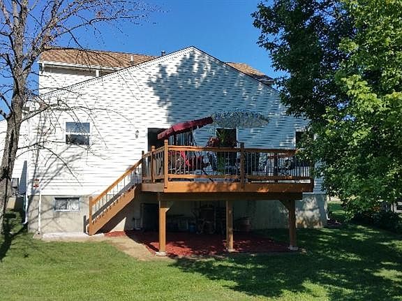 3rd image of 9562 Creekhill Dr