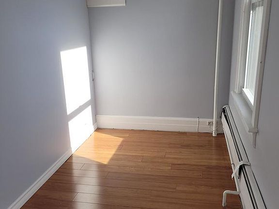 4th image of 3336 Sandwich St