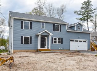 12 Watercliff Cir, West Hartford, CT 06117