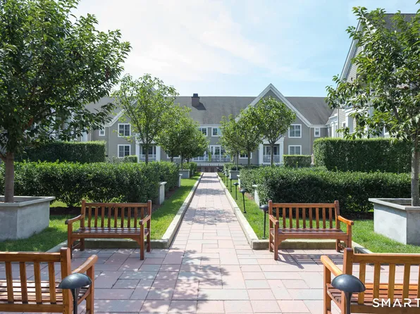 77 Havemeyer Lane #211, Stamford, CT 06902