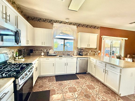 5th image of 4905 E Meadow Mist Ln