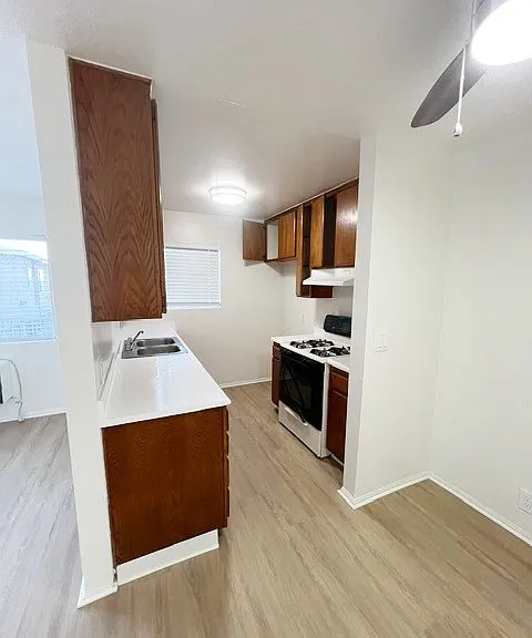 6624 Sylmar Ave #11 — Photo 4