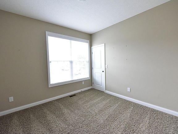 4th image of 2421 Angelfire Dr