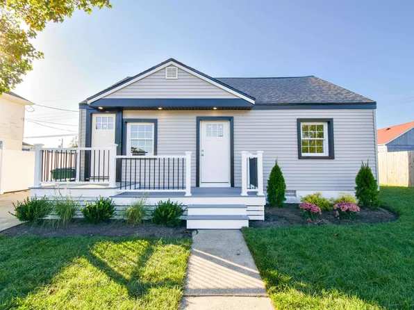 203 E Plaza Pl, Egg Harbor Township, NJ 08232