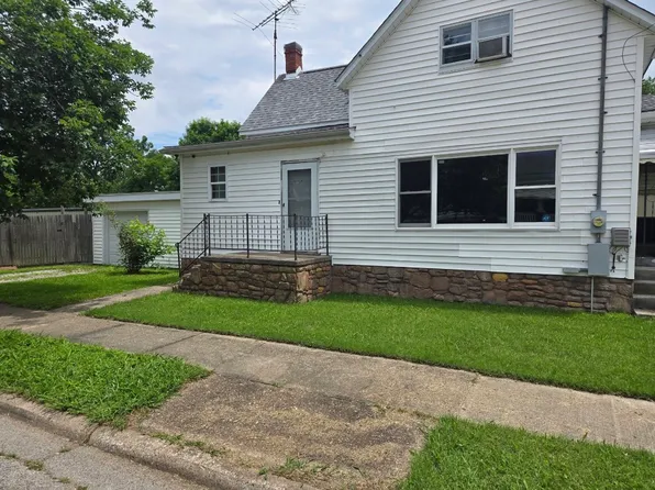 128 W Homer Ave, Harrisburg, IL 62946
