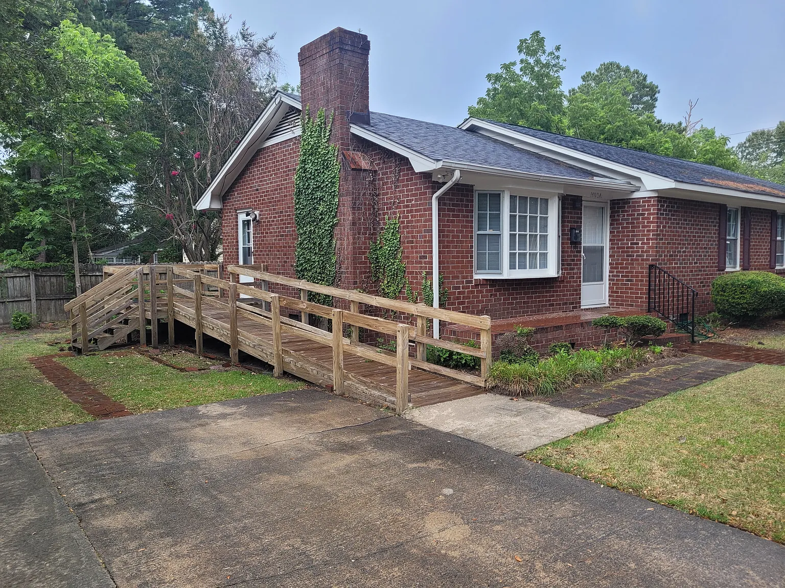 2 bed, 1100 sqft, $1,600 — Photo 1
