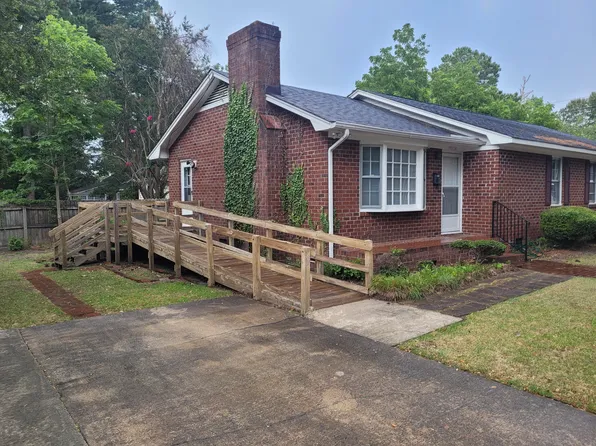 1403 E 2nd St #A, Greenville, NC 27858