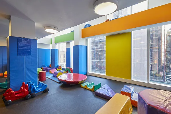 Rented by Vornado Realty Trust | media 32