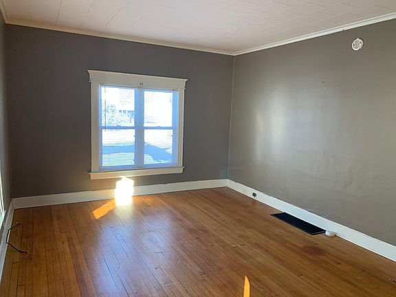 3rd image of 21 Hunter St #3