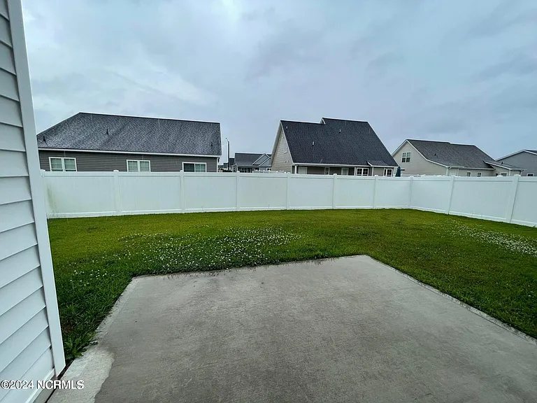 1525 Penncross Dr — Photo 19