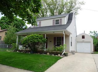 520 Morgan St, Elgin, IL 60123