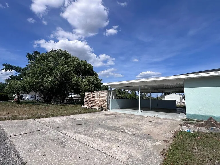 2525 Maple Ave — Photo 9