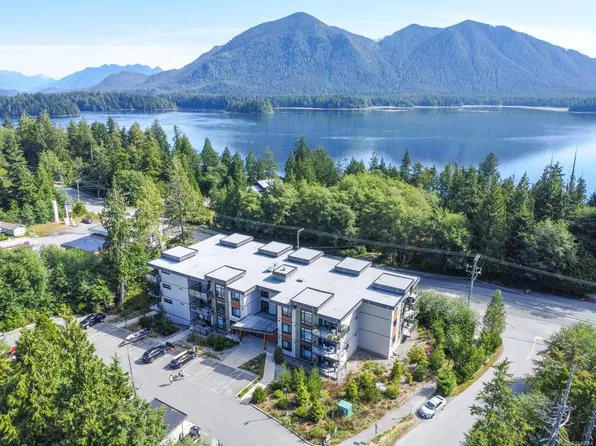700 Yew Wood Rd #302, Tofino, BC V0R 2Z0