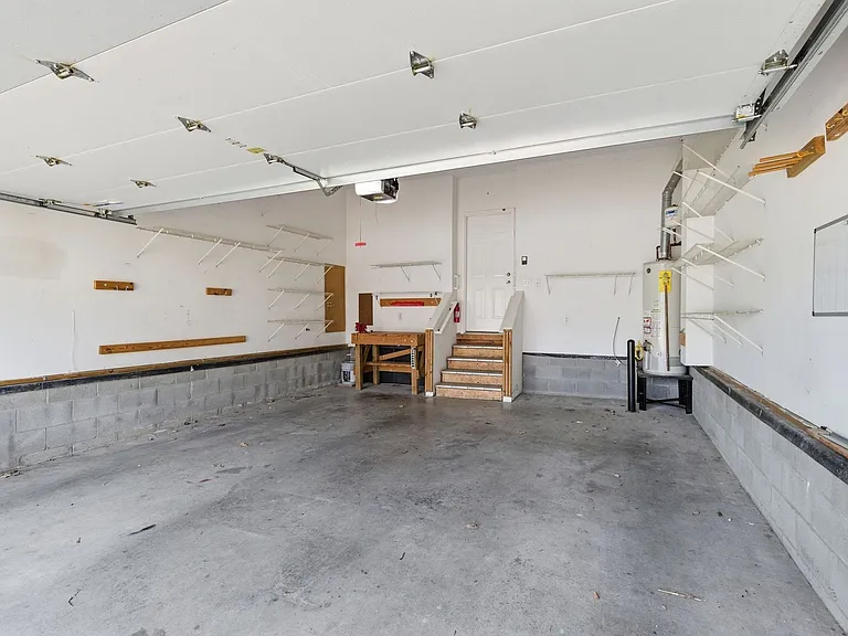 913 Magnolia Ct W — Photo 28