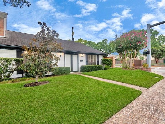 3rd image of 10167 Kemp Forest Dr