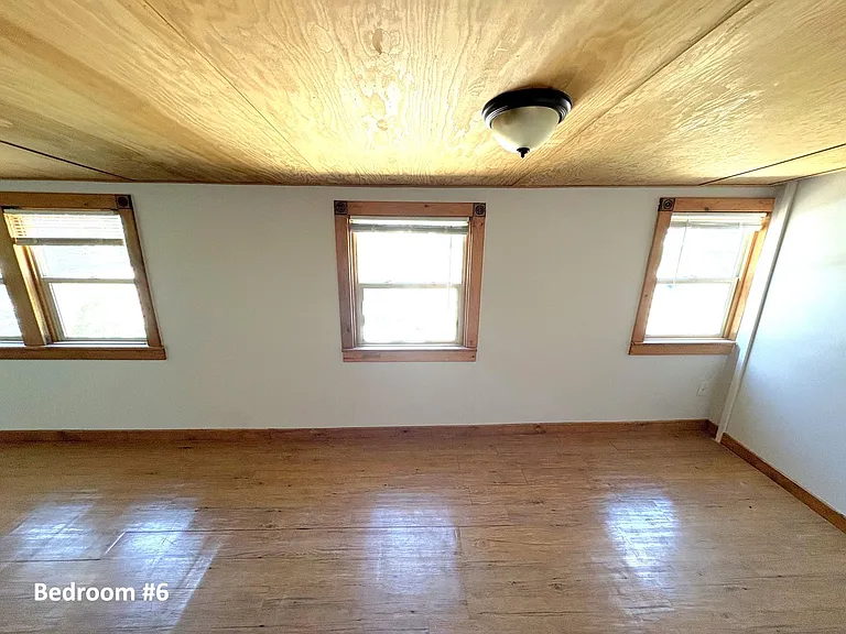 1529 10th Ave — Photo 20