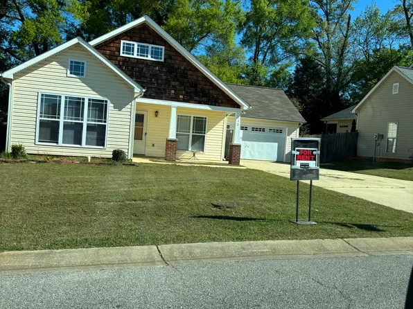 132 Stonecreek Pl, Calera, AL 35040