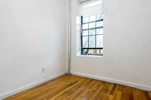 Rented by Nooklyn NYC LLC | media 63