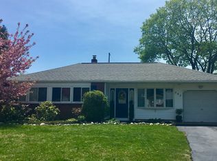 543 W Pine St, Feasterville Trevose, PA 19053