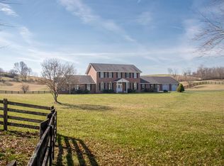 101 N Monte Vista Dr, Glade Spring, VA 24340