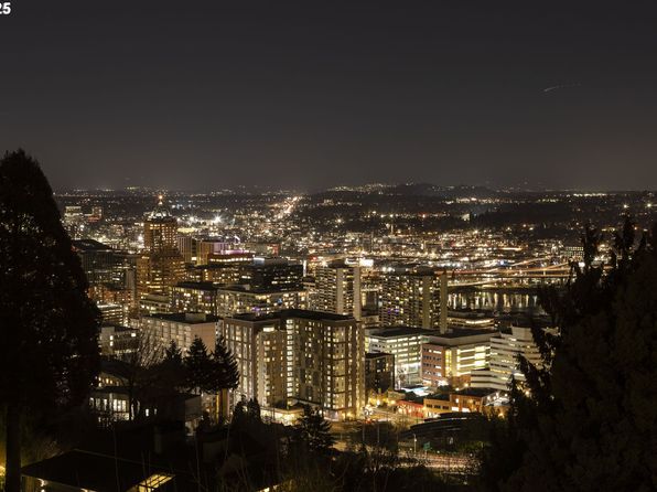 1040 SW Myrtle Dr, Portland, OR 97201
