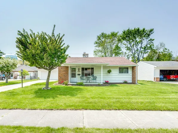 1348 Georgia Ave, Marysville, MI 48040