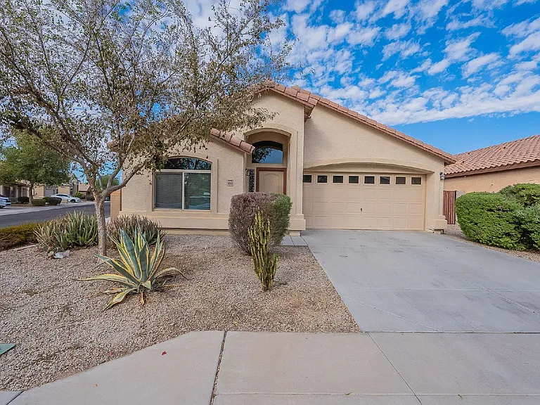 5054 S 235th Dr — Photo 2
