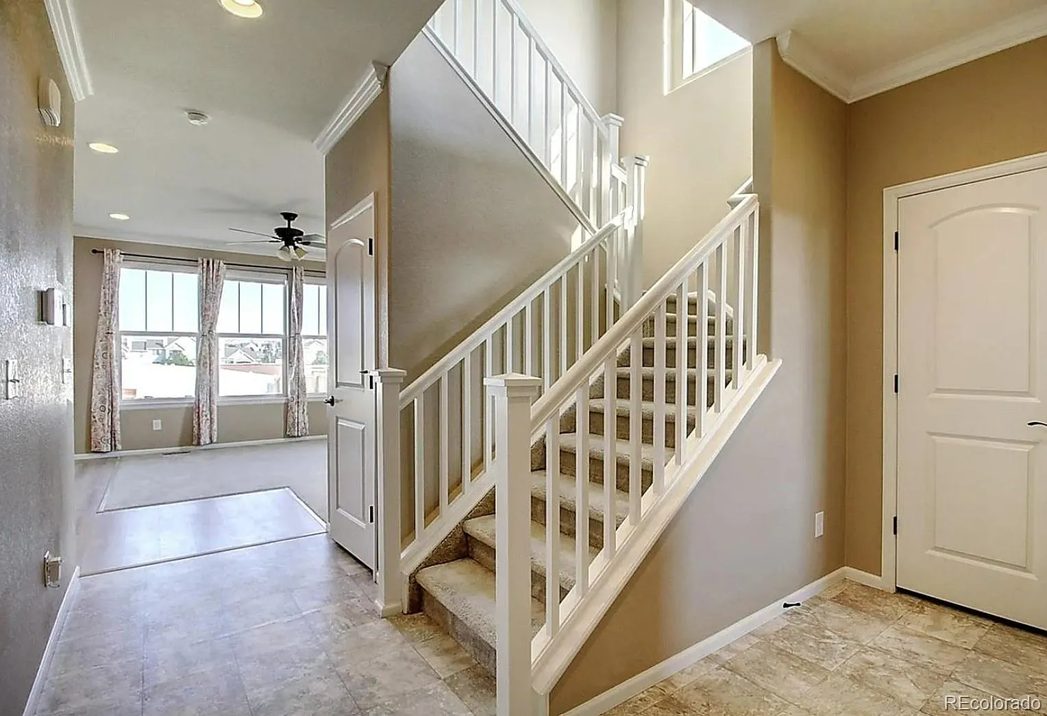 4 bed, 3.5 bath, 2835 sqft, $3,550 — Photo 2