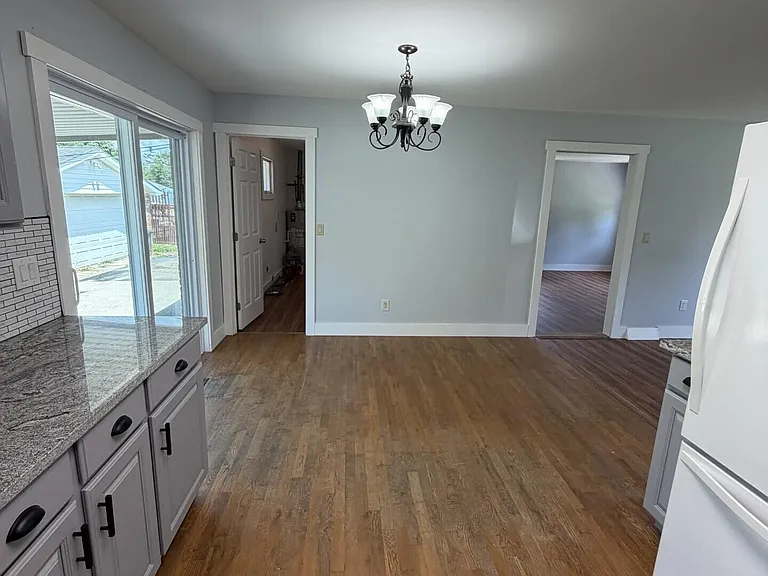 721 Wayland Dr — Photo 12
