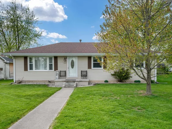 224 N 4th St, Parker City, IN 47368