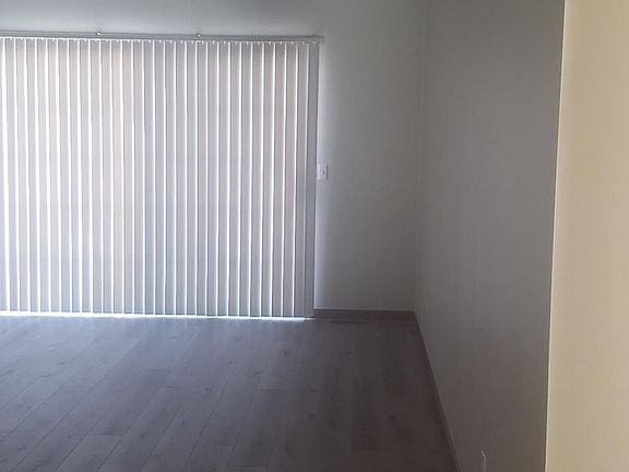 entry to living room