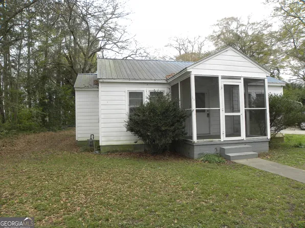 113 Maple St, Hartwell, GA 30643