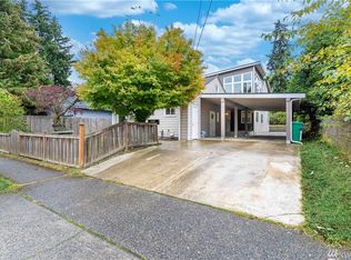 1811 N 95th St, Seattle, WA 98103