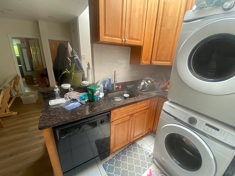 129 Cedar St #12 — Photo 4