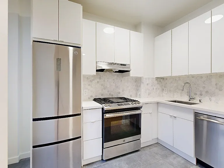 1106 Bush St #406 — Photo 3