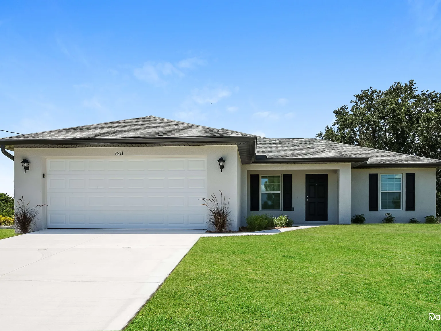 3 bed, 2.0 bath, 1399 sqft, $2,035 — Photo 1