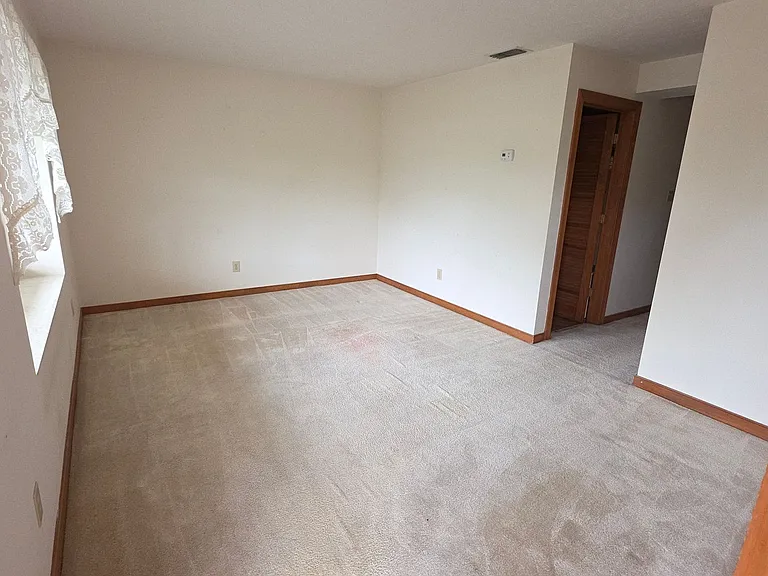 42 Cavalier Ct — Photo 3
