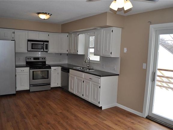 5th image of 4509 Llama Ln