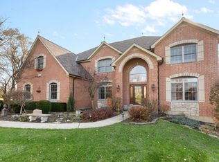 129 Cranberry Ct, Barrington, IL 60010