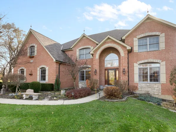 129 Cranberry Ct, Barrington, IL 60010