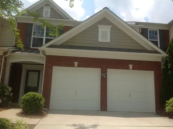 1384 Bellsmith Dr, Roswell, GA 30076