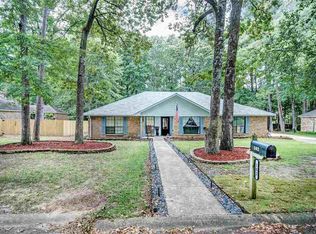 102 Stonington Dr, Brandon, MS 39047