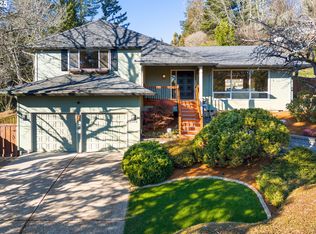 3105 SW Raleighview Dr, Portland, OR 97225