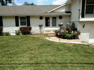 8746 W 79th St, Overland Park, KS 66204