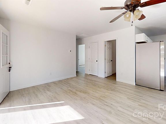 5th image of 430 Folk St NW