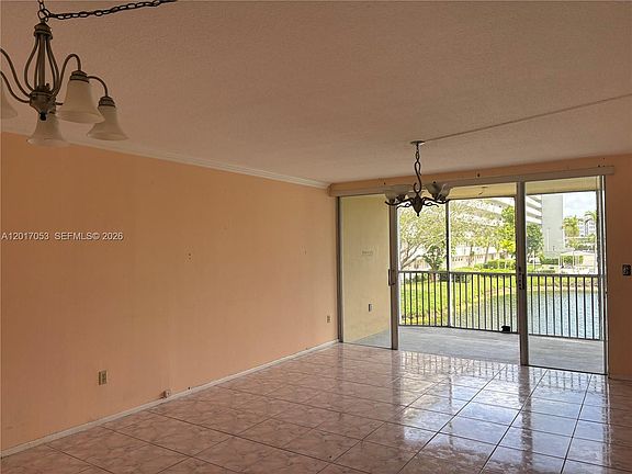 4th image of 1770 NE 191st St APT 203-1