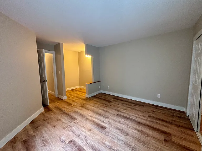 42 Stevens Ct — Photo 5