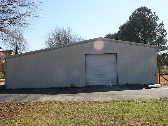 5th image of 5825 Polk Ln