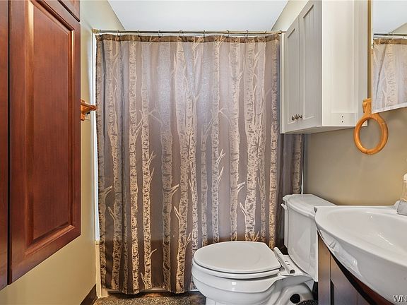 4th image of 201 E Melcourt Dr