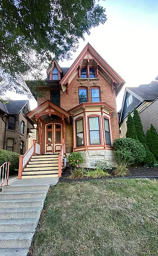 1708 N Farwell Ave #1 Photo 1